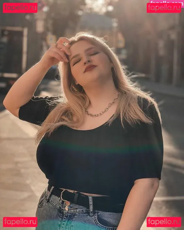 Julia Chegodar Onlyfans Photo Gallery 