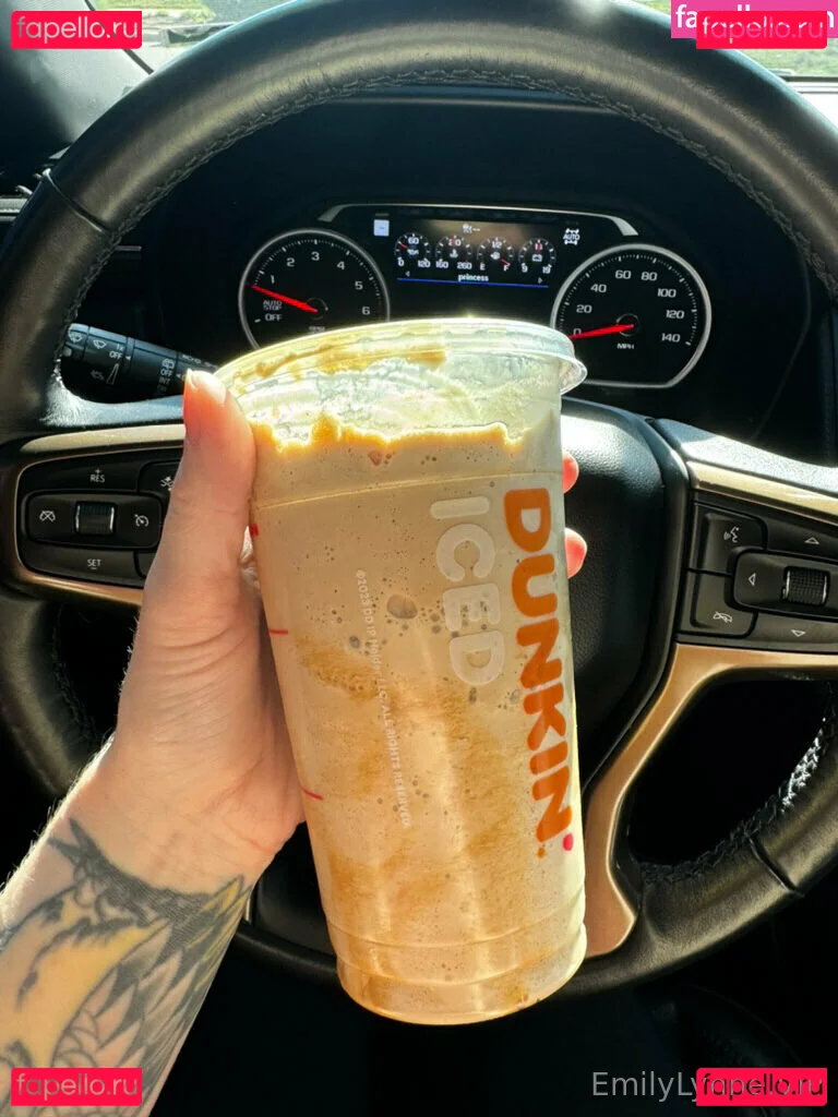 EmilyLynne Onlyfans Photo Gallery 