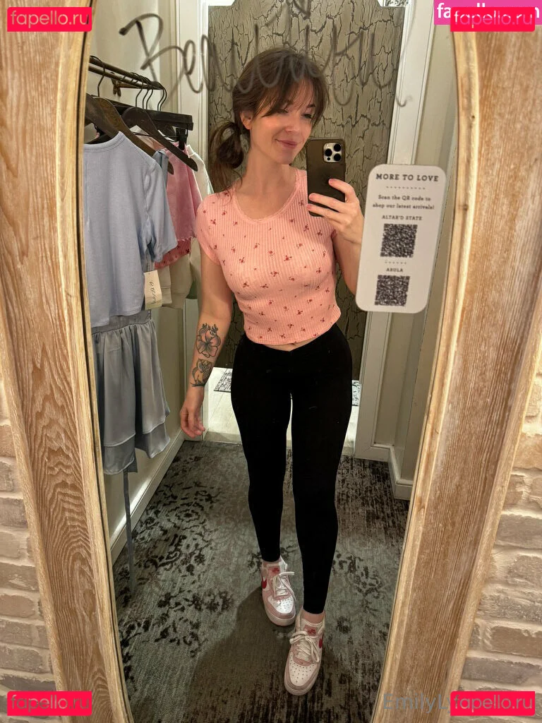 EmilyLynne Onlyfans Photo Gallery 