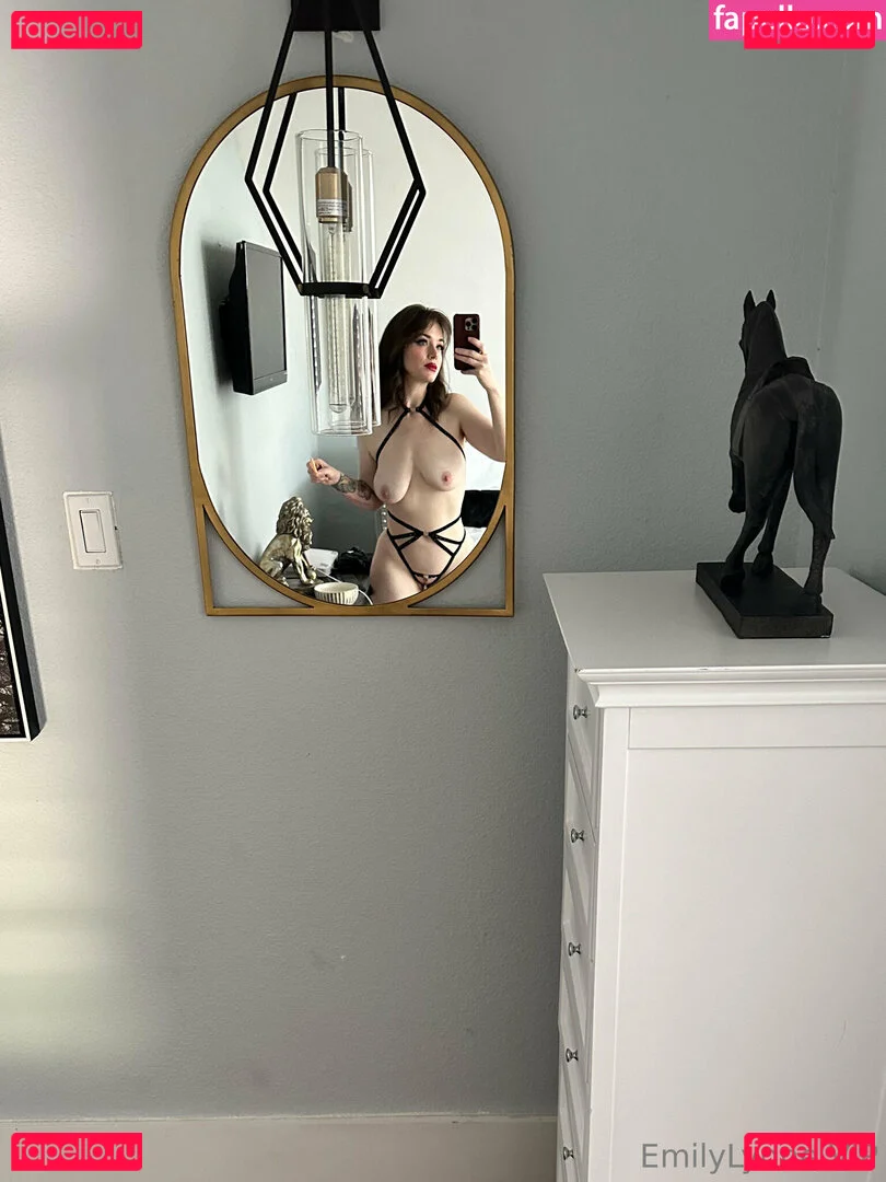 EmilyLynne Onlyfans Photo Gallery 