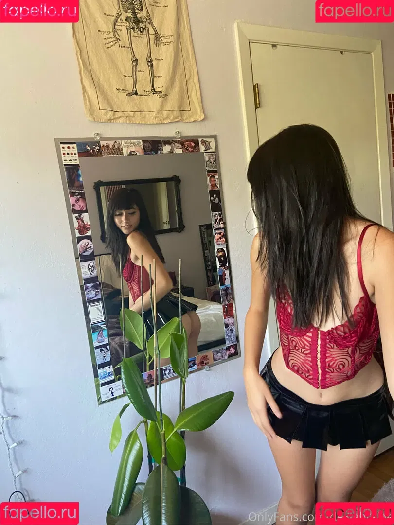 delilahraige Onlyfans Photo Gallery 