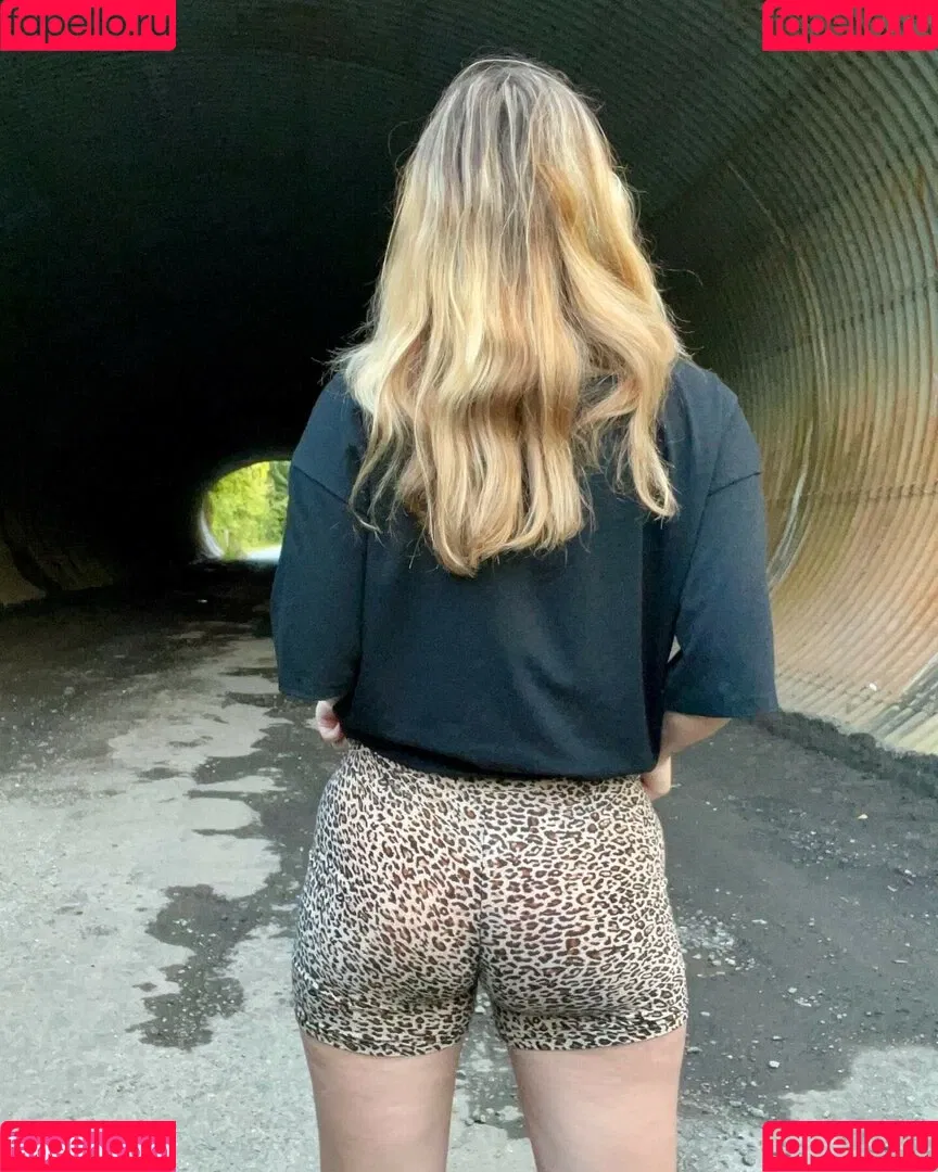 kristennnhaness Onlyfans Photo Gallery 
