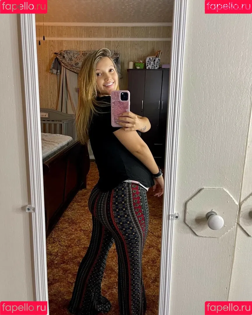 kristennnhaness Onlyfans Photo Gallery 