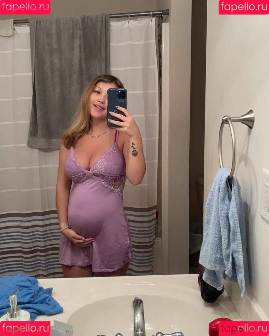 kristennnhaness Onlyfans Photo Gallery 
