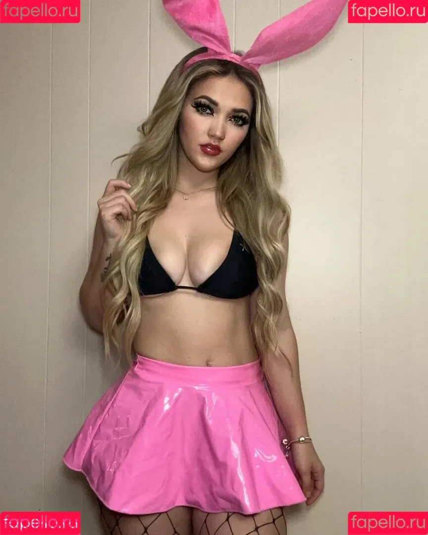 kristennnhaness Onlyfans Photo Gallery 