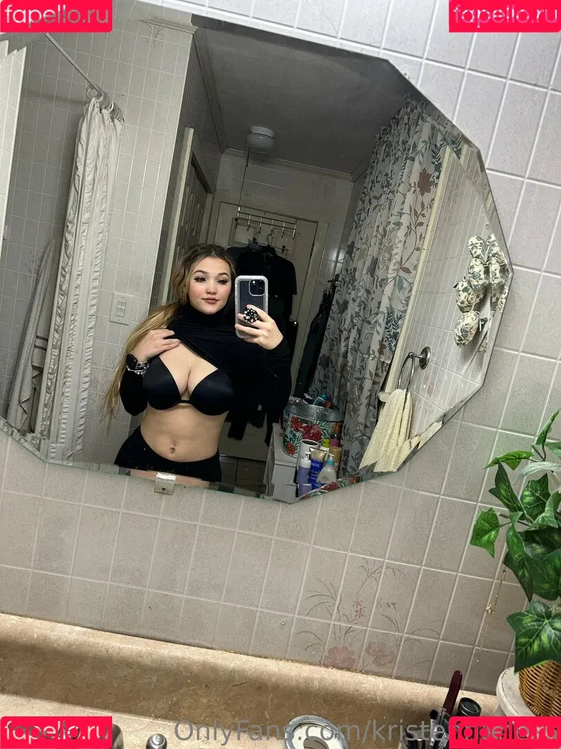kristennnhaness Onlyfans Photo Gallery 