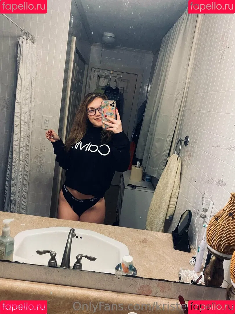 kristennnhaness Onlyfans Photo Gallery 