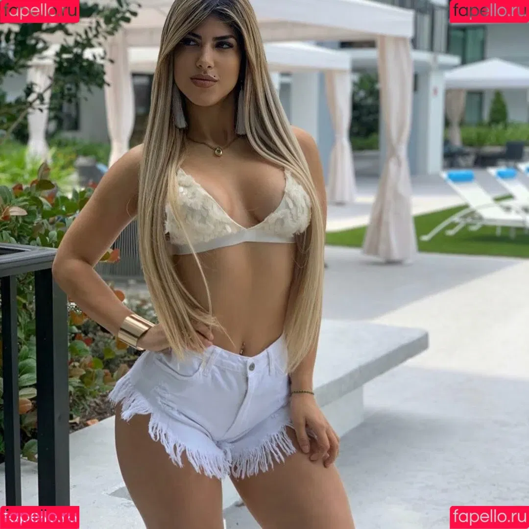 Claudia Mustelier Onlyfans Photo Gallery 