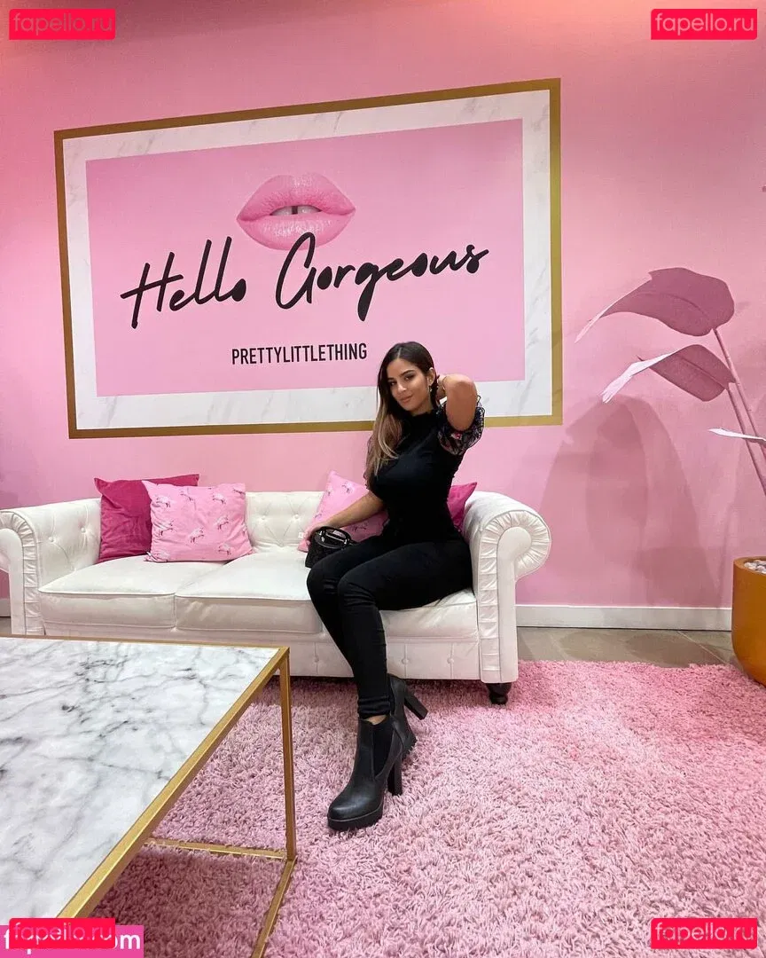 Rosalie Verte Onlyfans Photo Gallery 