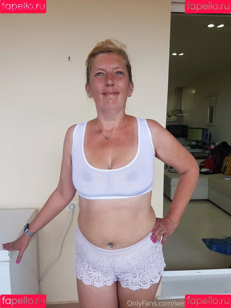 wet-naughty-kitty Onlyfans Photo Gallery 
