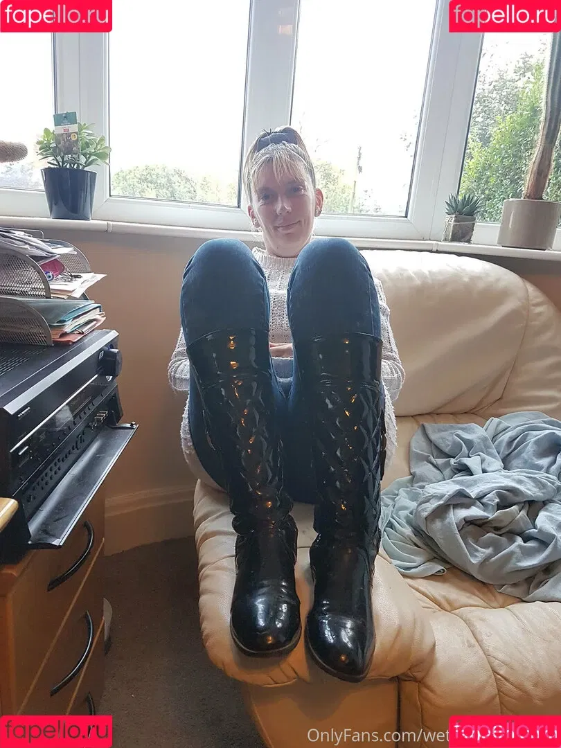 wet-naughty-kitty Onlyfans Photo Gallery 