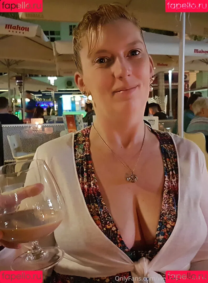 wet-naughty-kitty Onlyfans Photo Gallery 