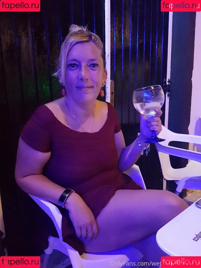 wet-naughty-kitty Onlyfans Photo Gallery 