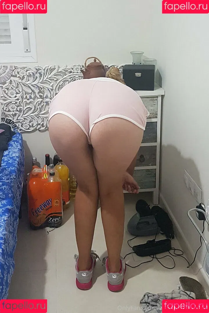 wet-naughty-kitty Onlyfans Photo Gallery 