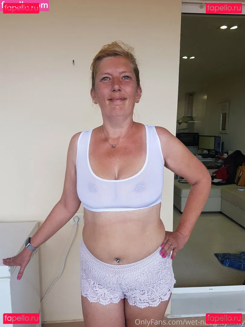 wet-naughty-kitty Onlyfans Photo Gallery 