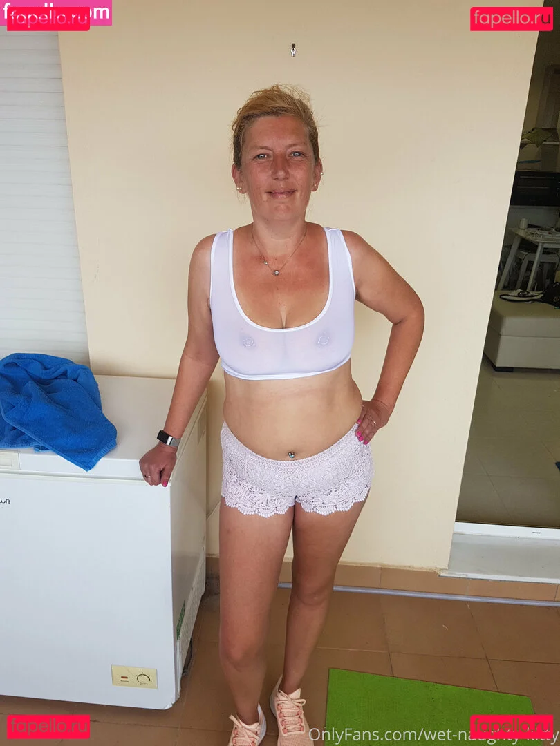 wet-naughty-kitty Onlyfans Photo Gallery 