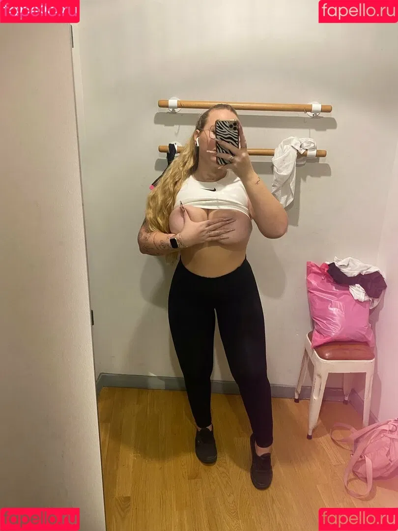 Arinicookies Onlyfans Photo Gallery 