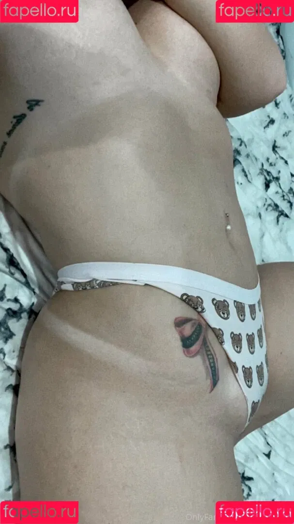 Arinicookies Onlyfans Photo Gallery 