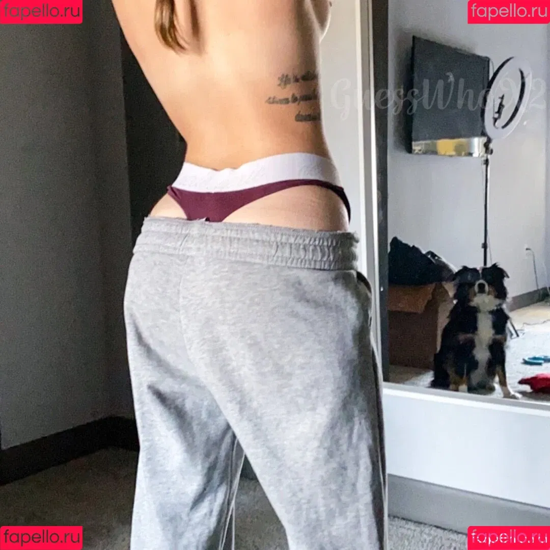 GuessWhoX2 Onlyfans Photo Gallery 