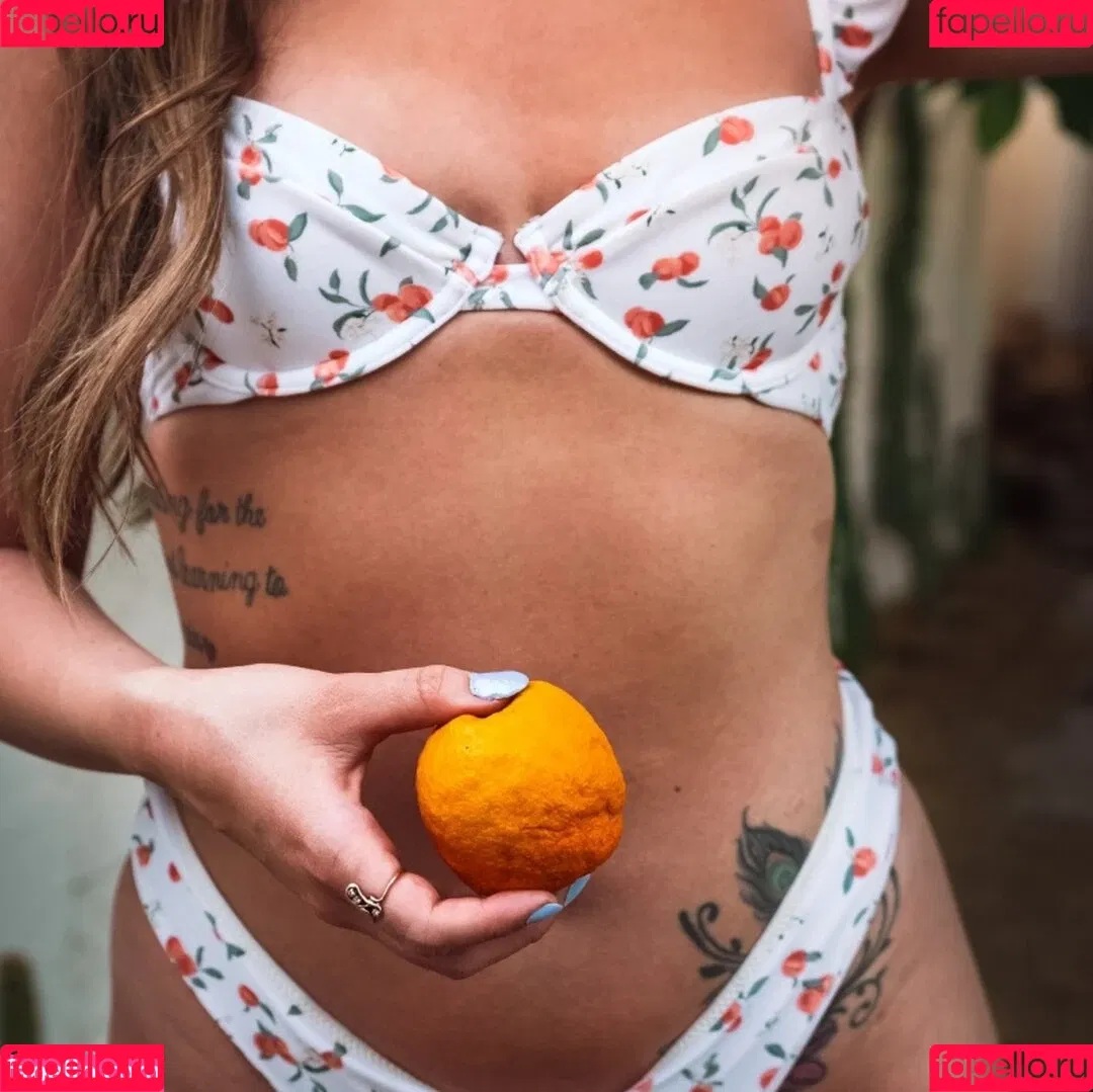 GuessWhoX2 Onlyfans Photo Gallery 