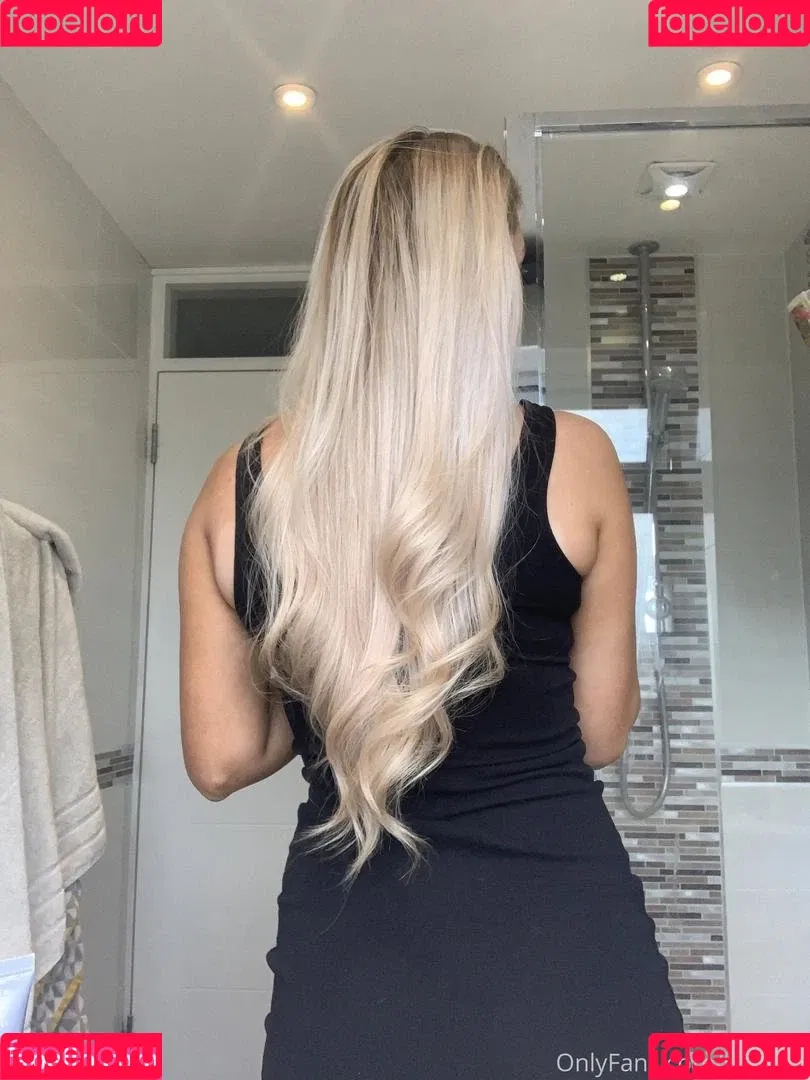 xlexiraex Onlyfans Photo Gallery 