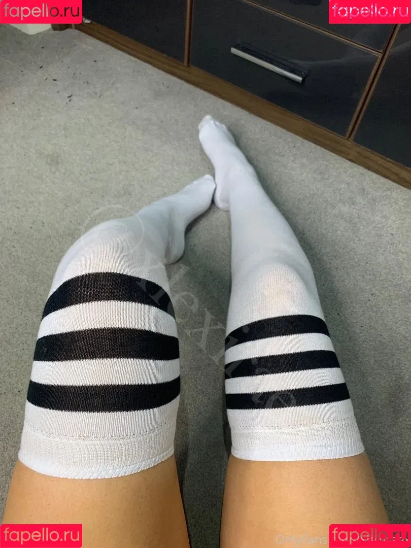 xlexiraex Onlyfans Photo Gallery 