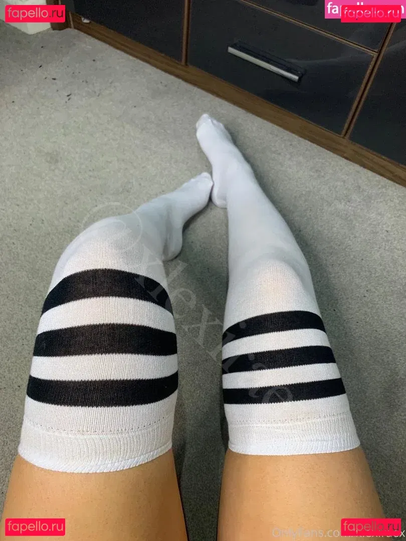 xlexiraex Onlyfans Photo Gallery 