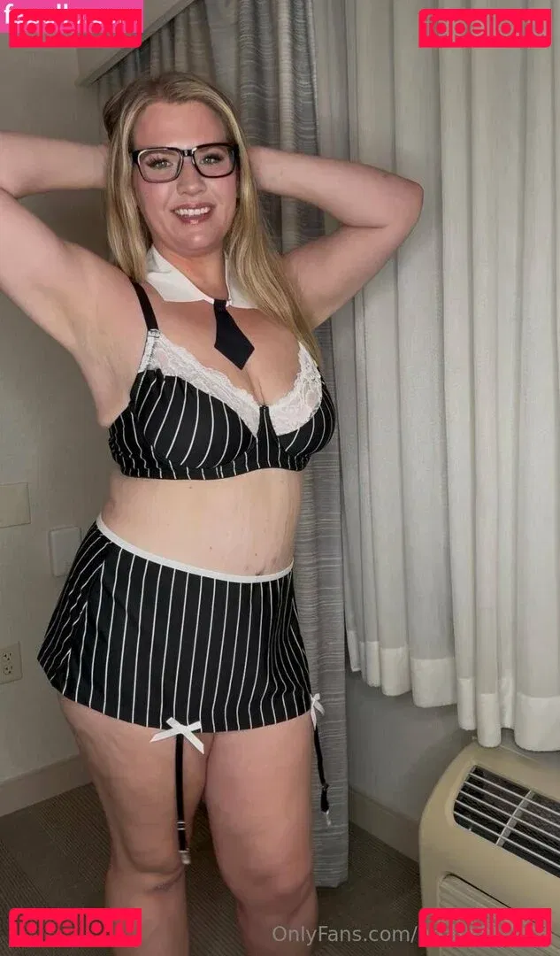 urfavkittykatt Onlyfans Photo Gallery 