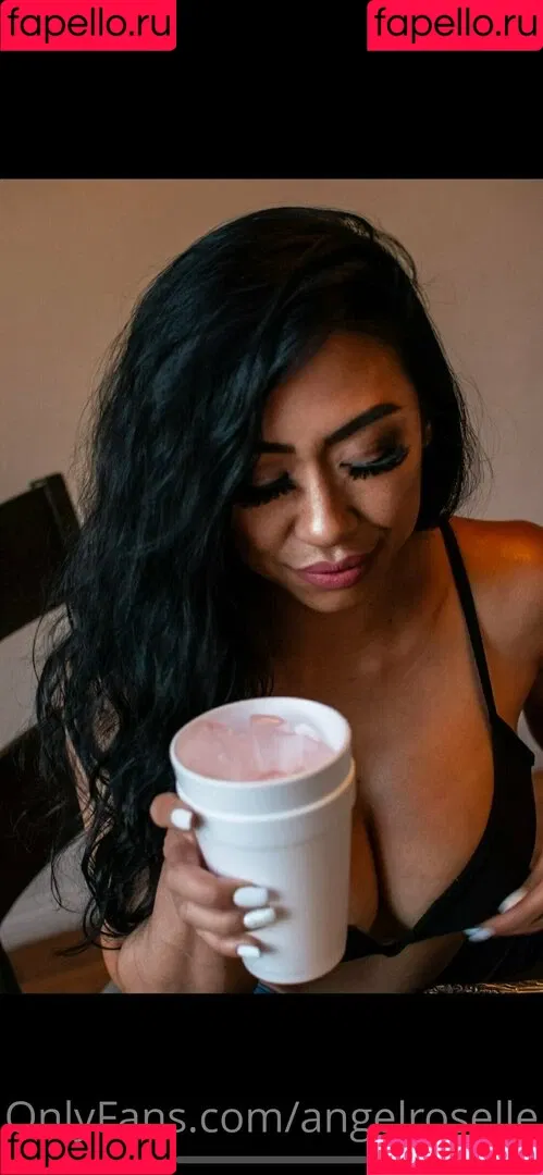 angelroselle Onlyfans Photo Gallery 
