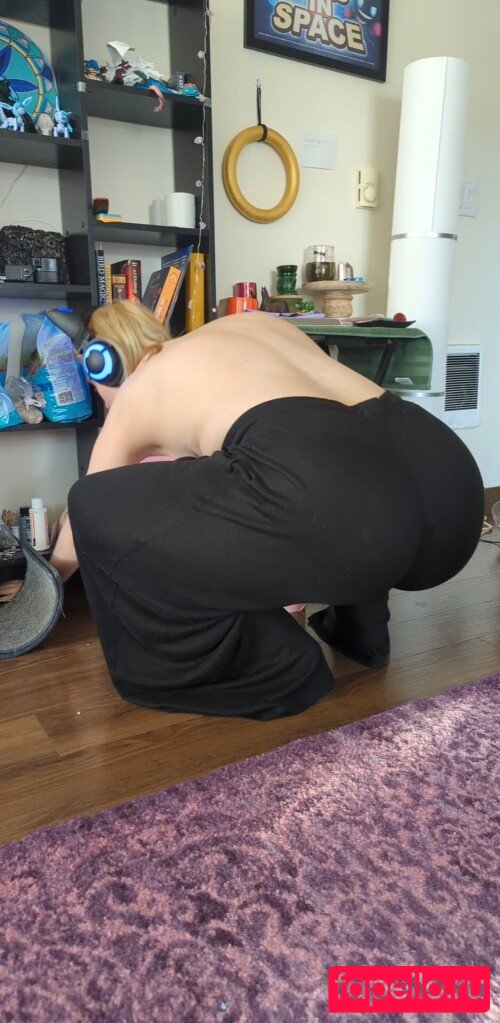 Squishy Apparatus Nude Onlyfans Photo 11