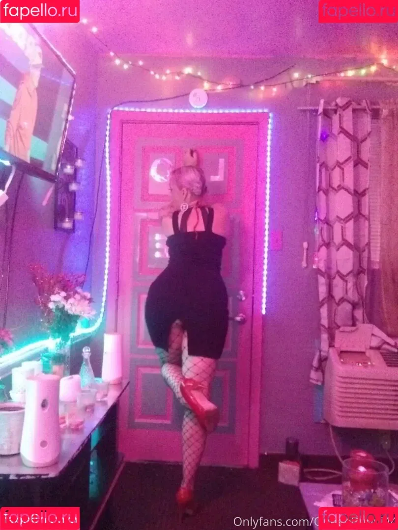 queenbunni44 Onlyfans Photo Gallery 