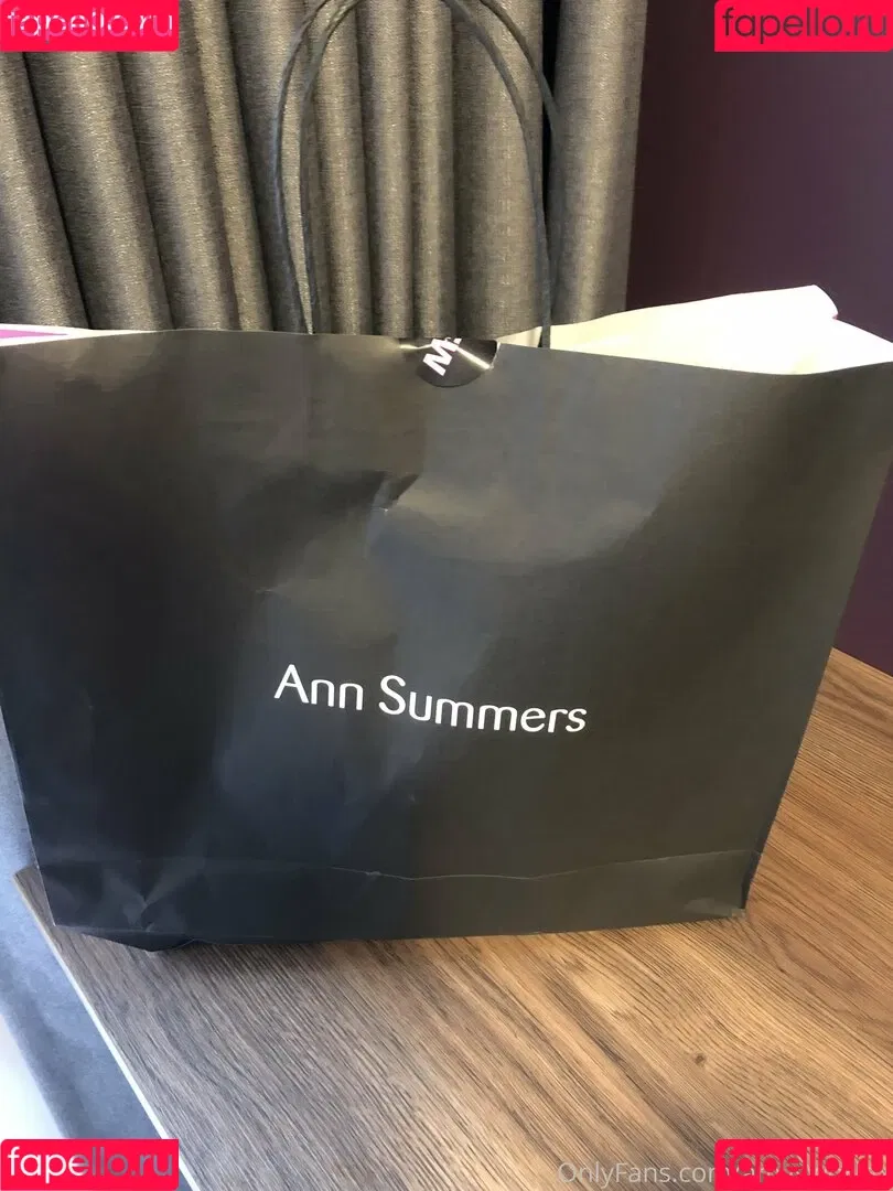 britishamianna Onlyfans Photo Gallery 