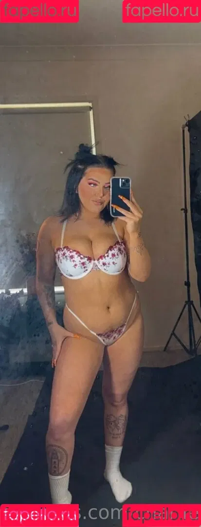 Charli Evans Onlyfans Photo Gallery 