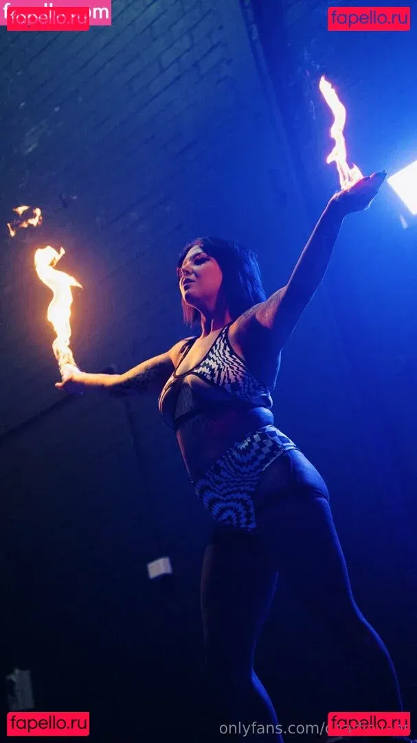 Charli Evans Onlyfans Photo Gallery 