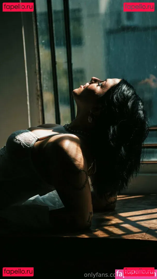 Charli Evans Onlyfans Photo Gallery 