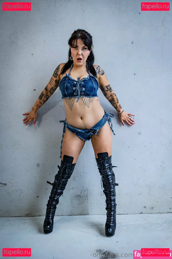 Charli Evans Onlyfans Photo Gallery 