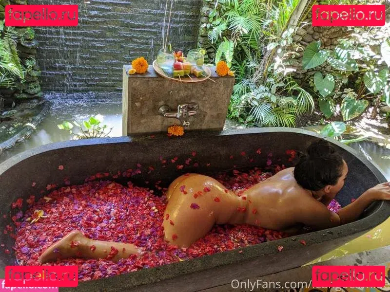 Leah Wilde Onlyfans Photo Gallery 