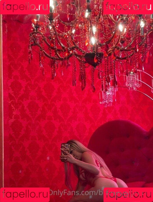 britneyyyofficial Onlyfans Photo Gallery 