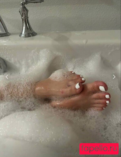 britneyyyofficial Onlyfans Photo Gallery 