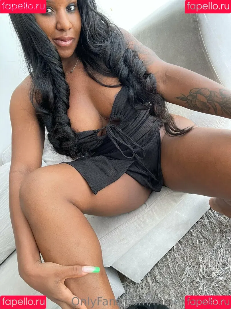 minniexoxo20 Onlyfans Photo Gallery 