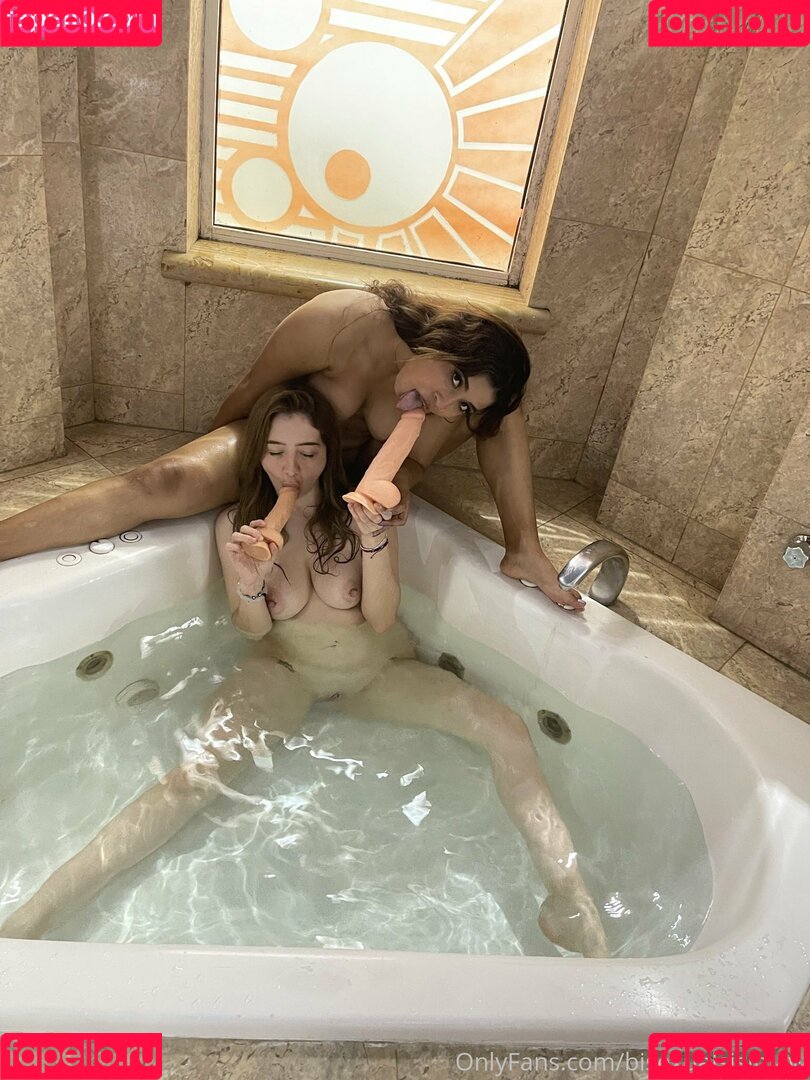 bisexualsisinlaw Onlyfans Photo Gallery 