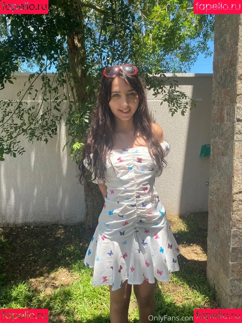 molly_bl0om Onlyfans Photo Gallery 