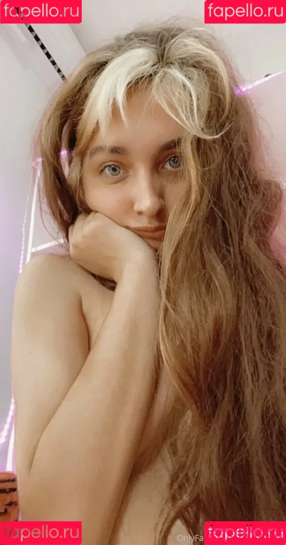 molly_bl0om Onlyfans Photo Gallery 
