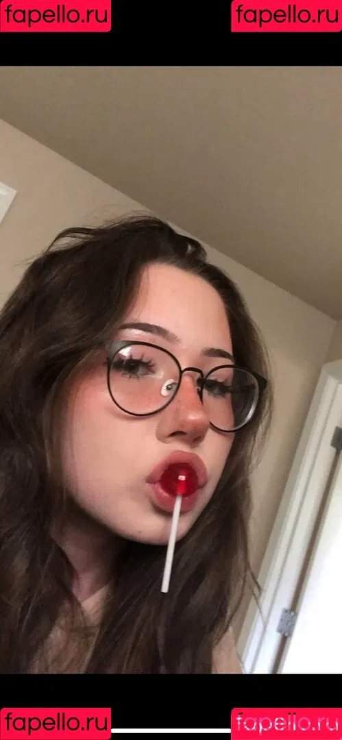 AliciaJade Onlyfans Photo Gallery 