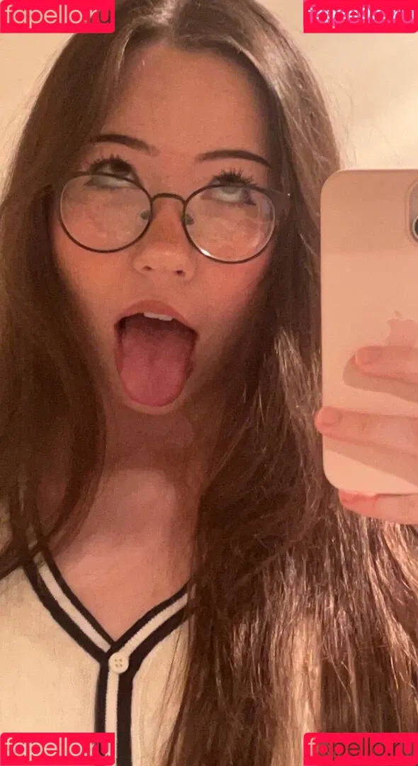 AliciaJade Onlyfans Photo Gallery 