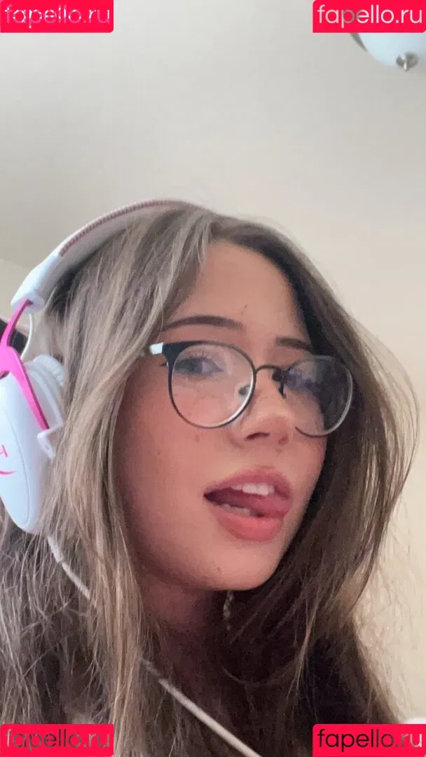 AliciaJade Onlyfans Photo Gallery 