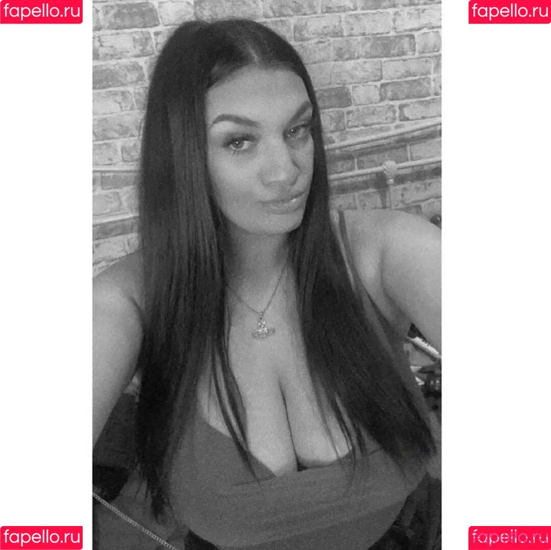 Chloe-Ann Whitham Onlyfans Photo Gallery 