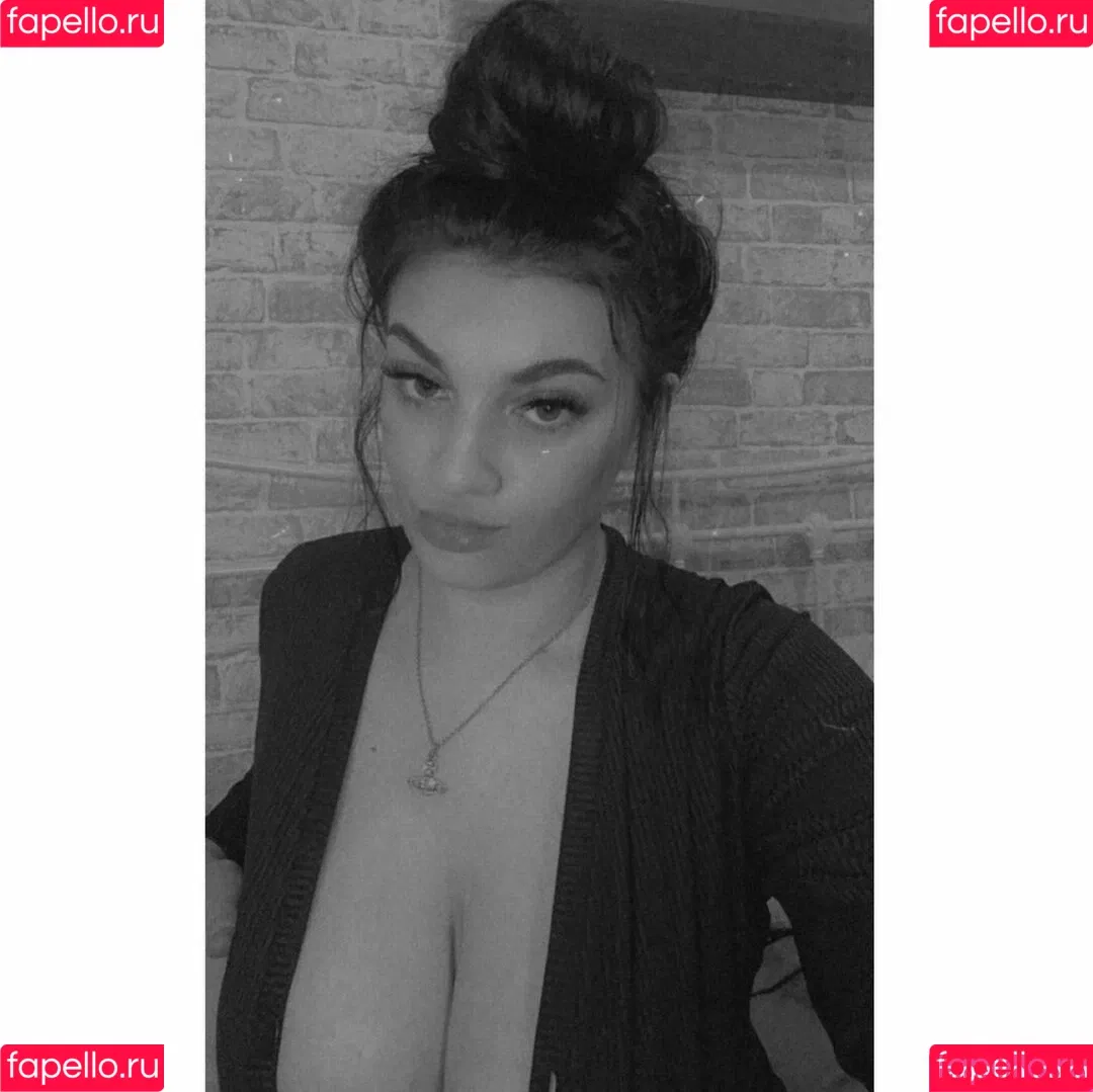 Chloe-Ann Whitham Onlyfans Photo Gallery 