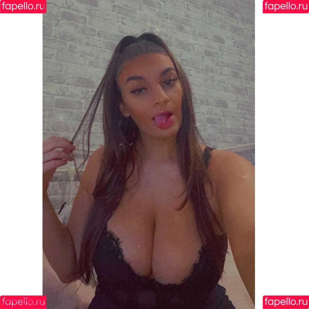 Chloe-Ann Whitham Onlyfans Photo Gallery 