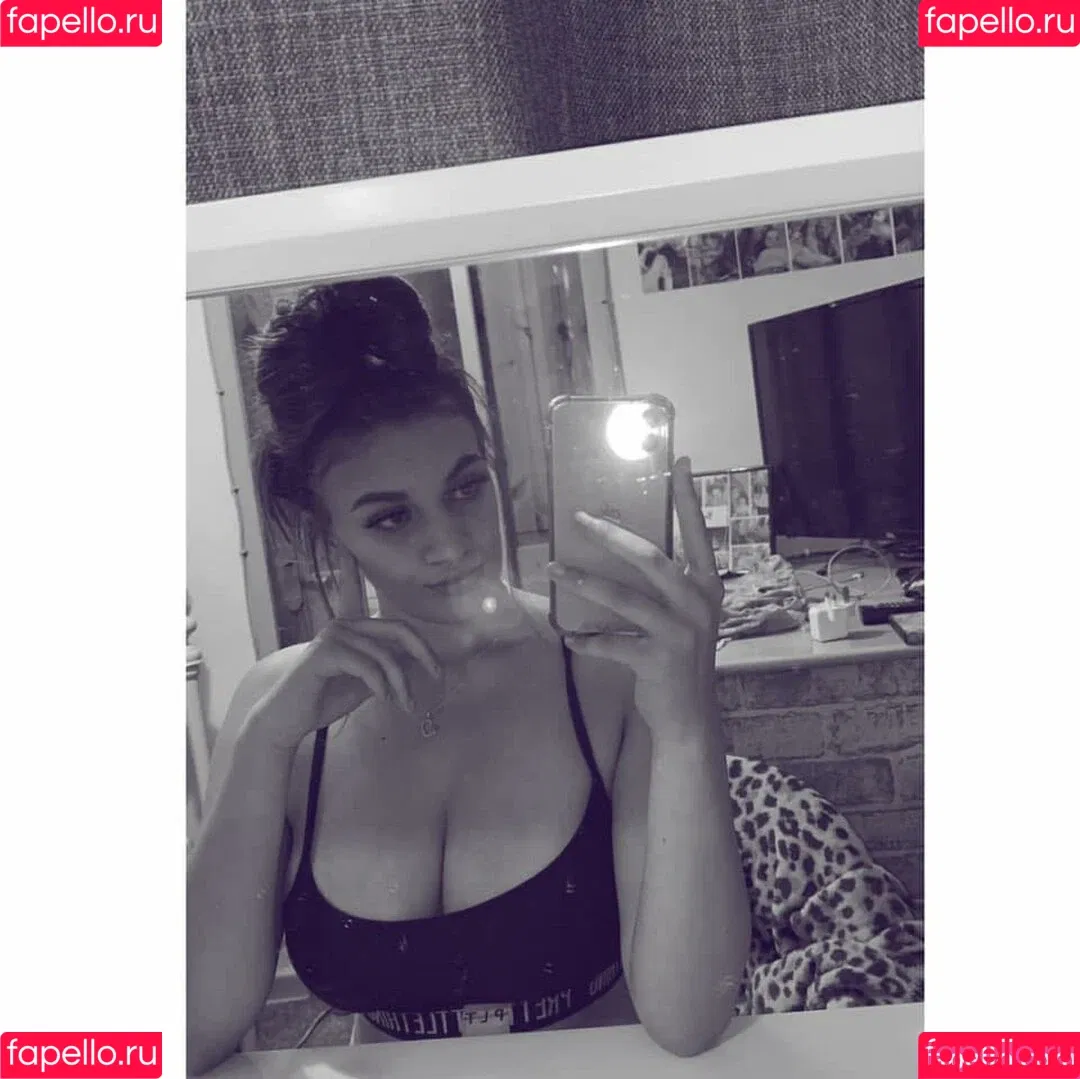 Chloe-Ann Whitham Onlyfans Photo Gallery 
